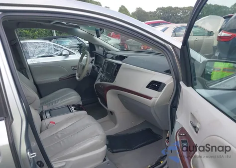 2011 Toyota Sienna Xle V6 z USA, uszkodzony, nr VIN 5TDYK3DC0BS068057